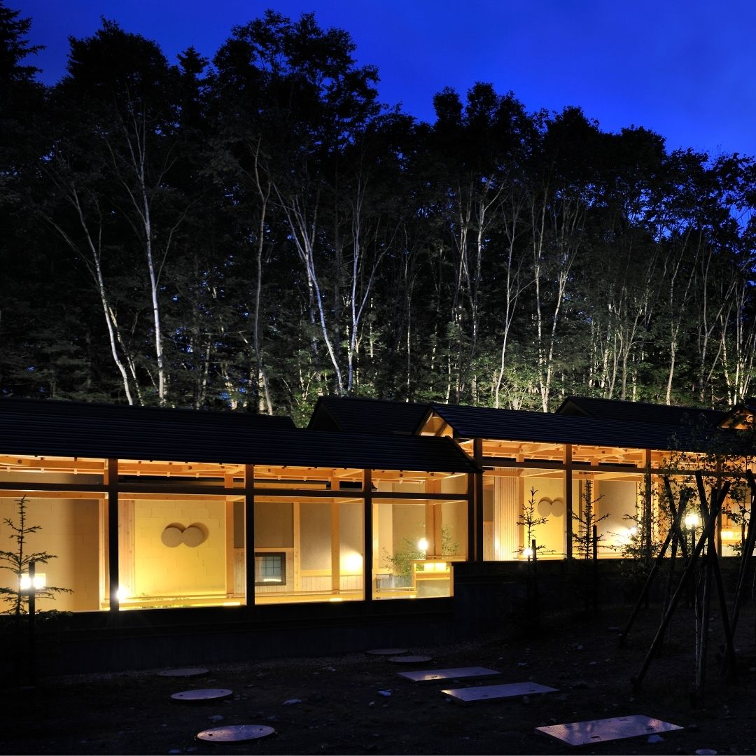 「森の旅亭びえい」1泊2食付ペア宿泊券(離れ棟 露天風呂付客室)[255-02]