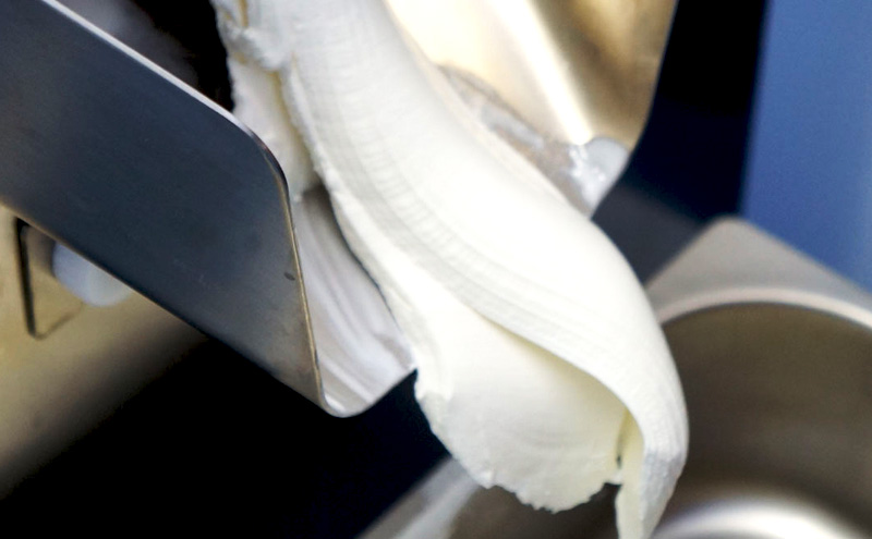 牧場直送ジャージーミルク12個BOX 北海道 上富良野町 アイス アイスクリーム ジェラート デザート ギフト 贈呈 贈り物 ミルク 生乳 牛乳