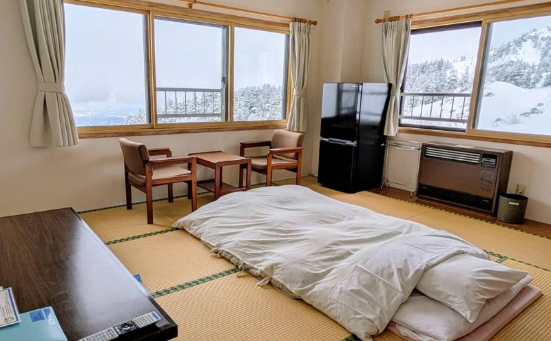 湯元凌雲閣 【 1泊朝食付 】 宿泊券 ホテル 旅館 旅行券 北海道 上富良野町 十勝岳