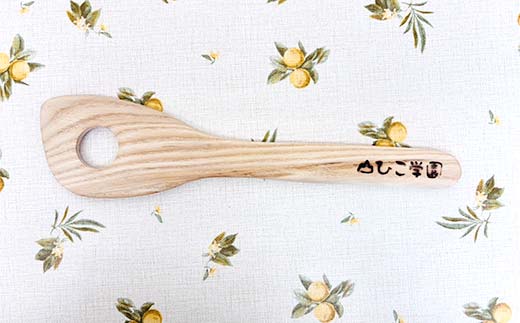 山びこ学園いきいきセット(Tシャツ Mサイズ白、しゃもじ、窯芸品) F4G-0275