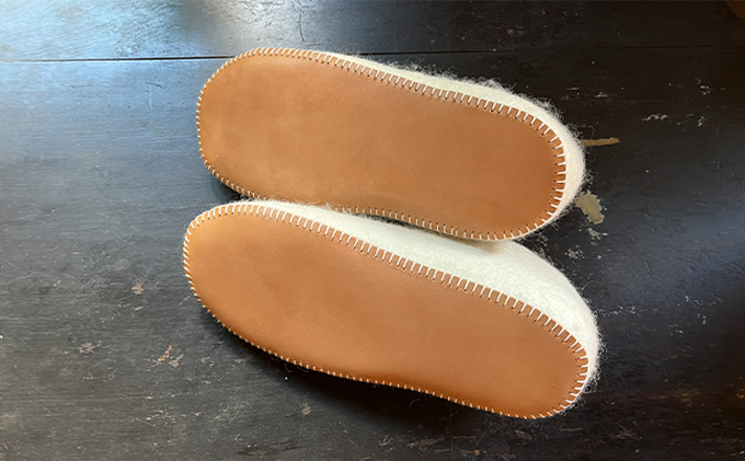 ウールフェルト ルームシューズLL（28～29cm）【北海道美深】白