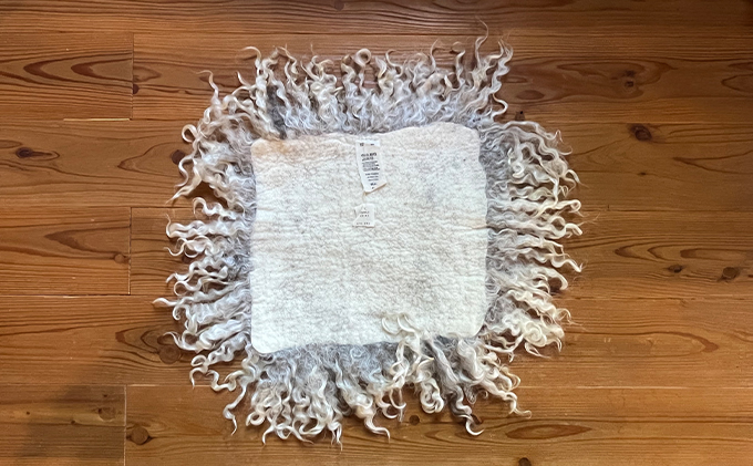 もじゃクッション【北海道美深】グレー