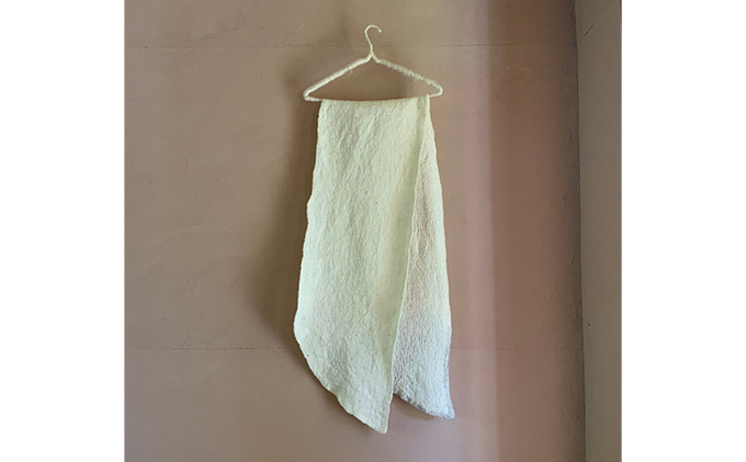 ウールフェルト しっぽショール【北海道美深】白