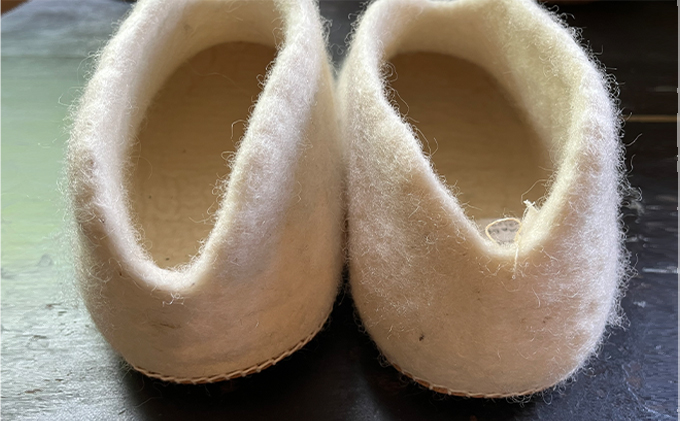ウールフェルト ルームシューズS（22～23cm）【北海道美深】白