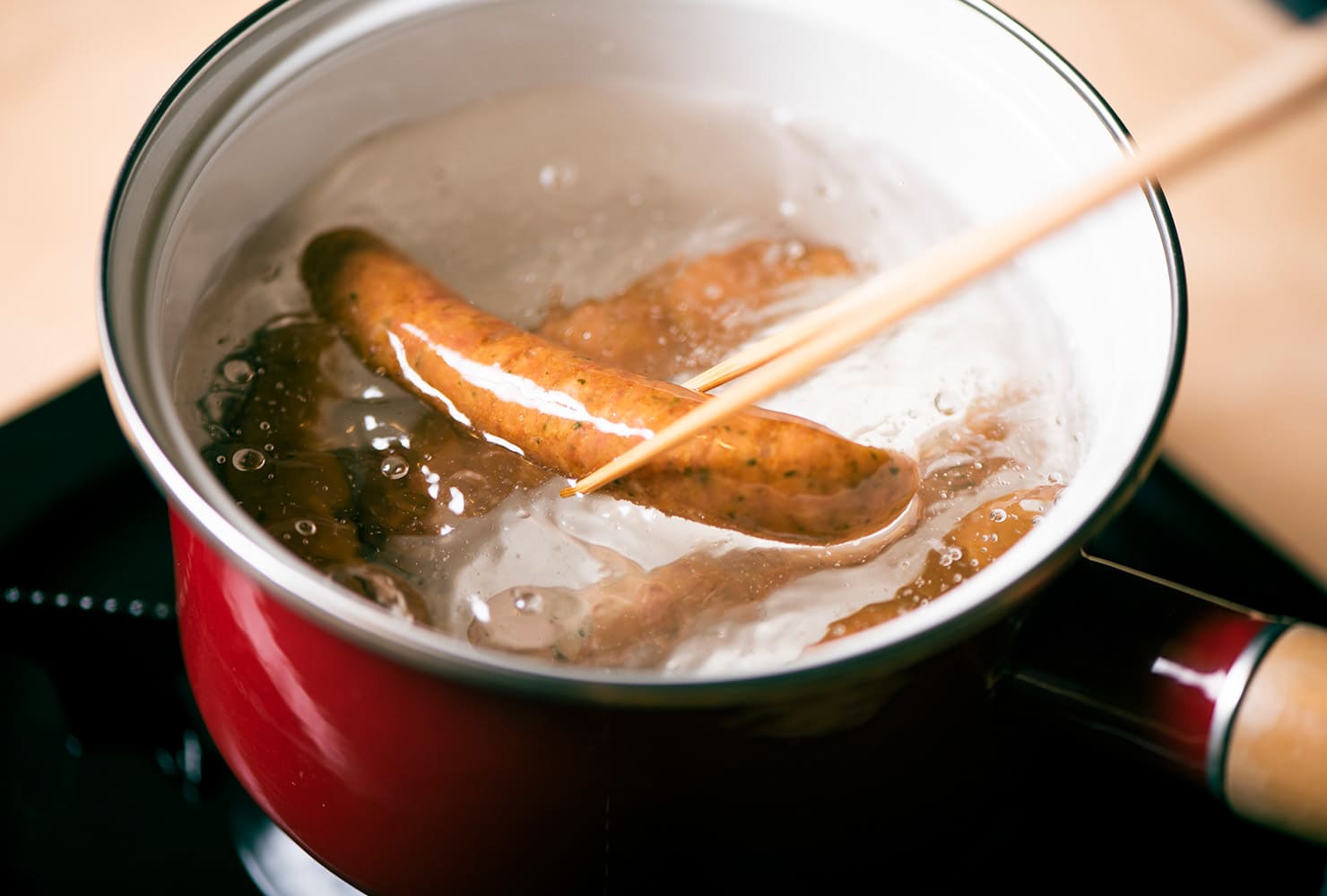 北海道産豚肉100％使用　ベーコンとウインナーセット（行者ニンニク、ハスカップ、チーズ、あらびき）