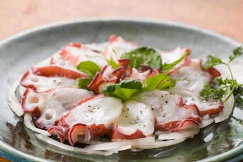 【北海道苫前産】煮タコ（足のみ）　1.5㎏前後（たこ・蛸・道産・正月・おせち・刺身・焼き・つまみ・肴・茹で・ボイル・カルパッチョ・冷凍）