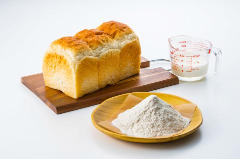 北海道とままえ産強力小麦粉【春よ恋】　1kg×3