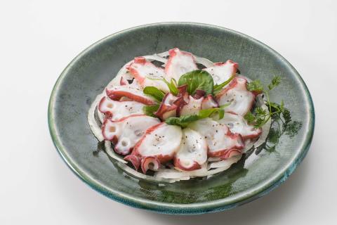 【北海道苫前産】煮タコ（足のみ）　1.5㎏前後（たこ・蛸・道産・正月・おせち・刺身・焼き・つまみ・肴・茹で・ボイル・カルパッチョ・冷凍）