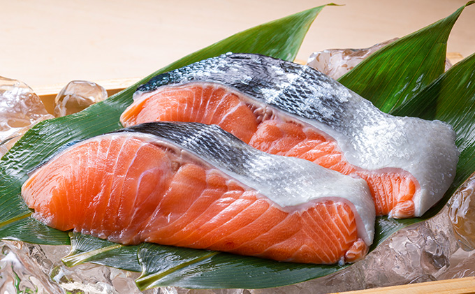 北隆丸 新巻めじか鮭〈姿切身〉約1.6kg オホーツク枝幸産