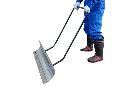 軽量アルミ除雪用具「カルオス君」80cm