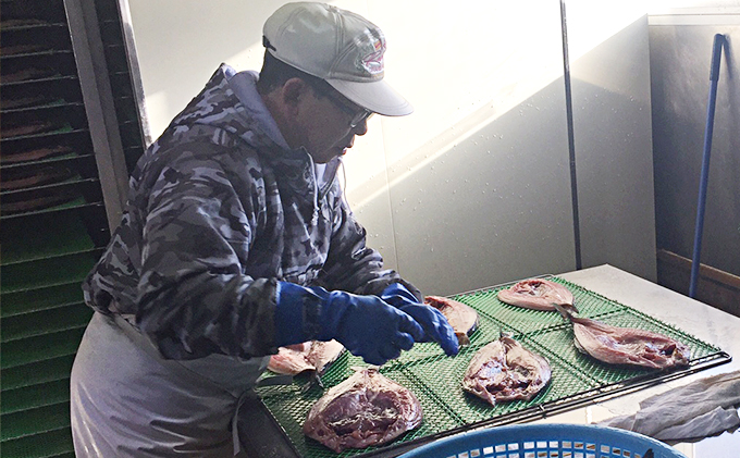 北海道礼文島産　開きほっけ（350g以上）×8枚