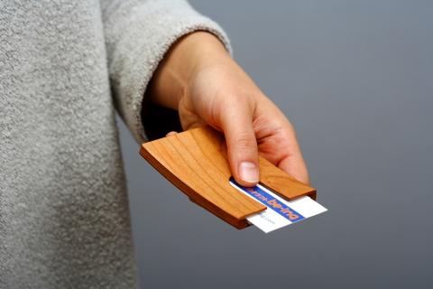 ㈱山上木工 名刺ケース | 無垢材 天然木 ナラ シンプル パン キッチン 美しい おしゃれ オシャレ 手作り ハンドメイド 北海道 津別町 送料無料