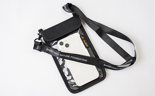 知床財団オリジナルロゴ入りスマホケース【ブラック】【配送不可地域：離島・沖縄県】