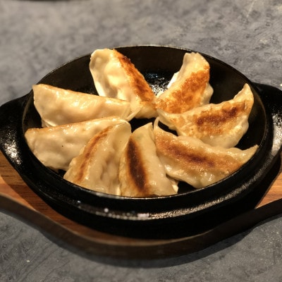 【北海道産】冷凍 豚肉 餃子 60個 知床斜里産「サチク麦王」使用【配送不可地域：離島・沖縄県】