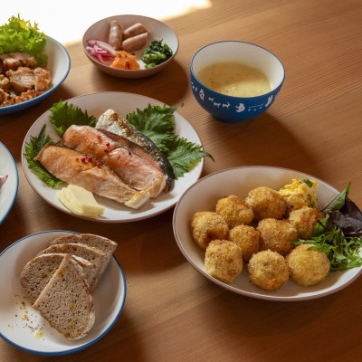 知床トコさんテーブルウェアシリーズ　丸プレート皿 1枚(L)【ベージュ】【配送不可地域：離島・沖縄県】