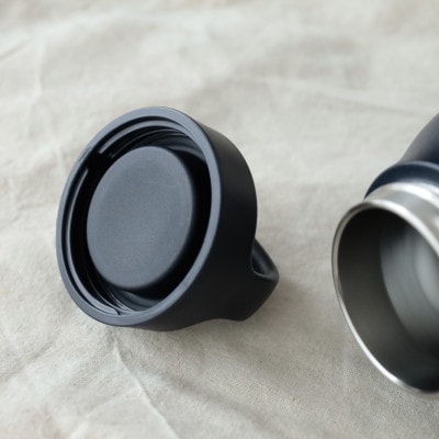 知床トコさん ウォーター タンブラー グリーン 550ml×1本 蓋付き 軽量【KINTO】【配送不可地域：離島・沖縄県】