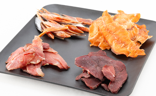 知床珍味セット　鹿肉ジャーキーや鮭チップスのセット【配送不可地域：離島・沖縄県】