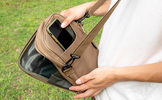 知床財団オリジナルロゴ入りサコッシュ【配送不可地域：離島・沖縄県】