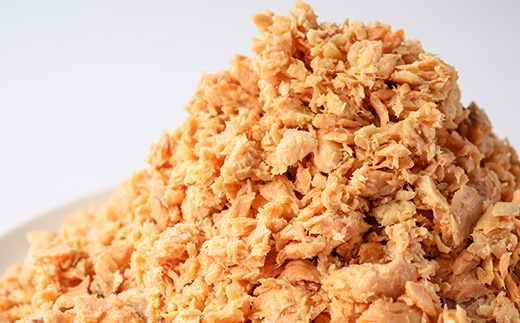 鮭ほぐし 業務用 山漬け製法でうまみたっぷり (1kg×2袋)【ハッピーフーズ】【配送不可地域：離島・沖縄県】