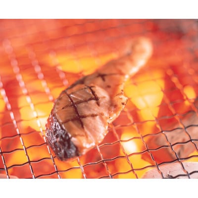 北海道知床斜里産　活〆トキシラズ三枚おろし真空パック詰め　約2.2kg～約2.5kg【配送不可地域：離島・沖縄県】