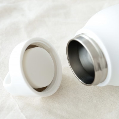 知床トコさん ウォーター タンブラー ホワイト 550ml×1本 蓋付き 軽量【KINTO】【配送不可地域：離島・沖縄県】