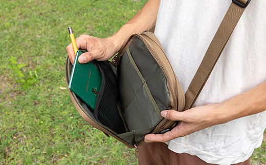 知床財団オリジナルロゴ入りサコッシュ【配送不可地域：離島・沖縄県】