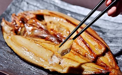 知床産真ホッケ一夜干し400g×4尾セット　漁師福まさの特製手作り干物【配送不可地域：離島・沖縄県】