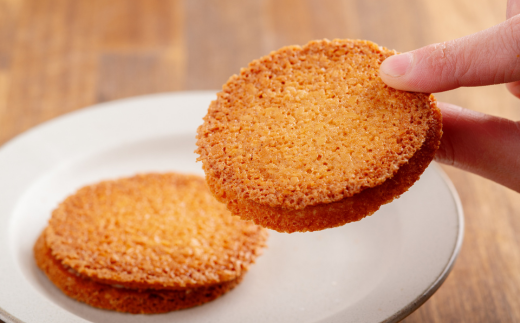 アーモンドガレットホワイトチョコサンド「氷花のまち」9枚入り SRMJ010