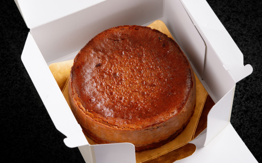 口いっぱい濃厚にとろける バスク風チョコレートチーズケーキ 12cm SRMJ037