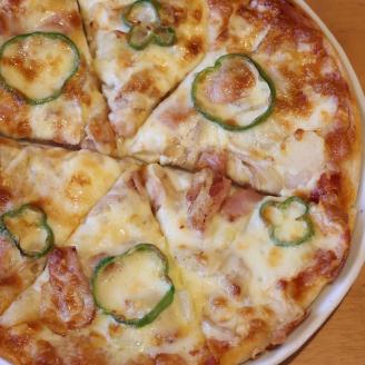 洋風居酒屋サルーテ 冷凍ピザ（ジャーマンポテト　直径23cm） 2枚 ( ふるさと納税 ピザ ジャーマンポテト 北海道遠軽町白滝産 じゃがいも使用 本格ピザ チーズたっぷり 手作り 北海道 遠軽町 洋風居酒屋　サルーテ ) en01-00144