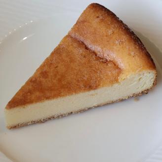 洋風居酒屋サルーテ　冷凍ケーキセット (直径18cm×2種) ( ふるさと納税 ケーキ 冷凍ケーキ チーズケーキ ガトーショコラ 洋菓子 スイーツ 北海道 遠軽町 洋風居酒屋　サルーテ ) en01-00148