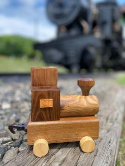 鉄印２１号と専用ケース（先頭車両）＆線路の輪切り en01-00008