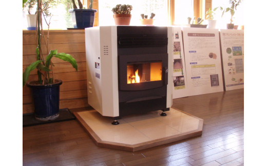 【Redペレット】木質ホワイトペレット　10kg×3袋 ( ふるさと納税 ホワイトペレット カラマツ 燃料 木質燃料 クリーンエネルギー エコ燃料 省エネ キャンプ アウトドア 天然木100％ 猫砂 北海道 遠軽町 FLARE STOVE ) en01-00029