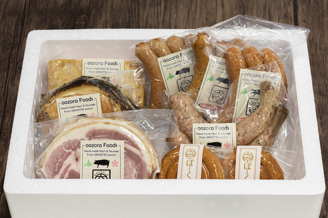 【12/15までのご入金で年内発送】オホーツクポーク贅沢詰合せ9種 OSE004
