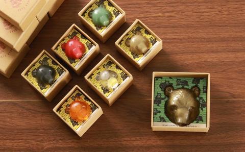 【12月20日決済確定分まで年内発送】白老 熊マスクピンバッヂ×壁掛け＜木彫工芸家 山田祐治コラボ＞