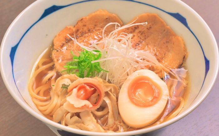 貝だし醤油ラーメン 3食セット《厚真町》【株式会社めぐみ水産】ラーメン 貝だし 出汁 麺 スープ 即席 小分け 冷凍配送 北海道 [AXAZ010]