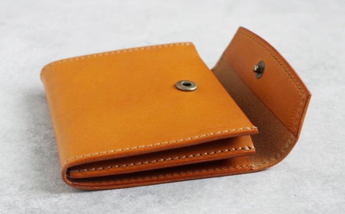 tanikoオリジナル セカンド財布（紺）《厚真町》【Taniko leather】 [AXAP019]