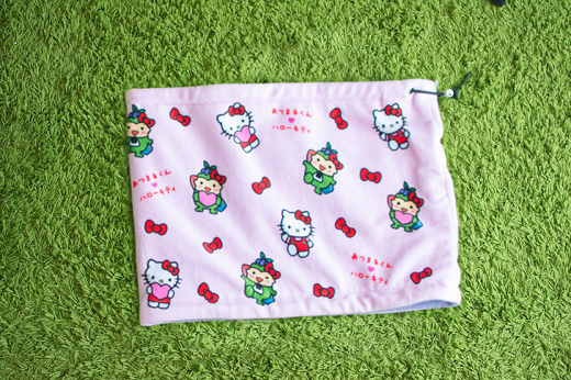 ハローキティ×あつまるくん 震災復興支援コラボ ネックウォーマー《厚真町》【一般社団法人厚真町観光協会】 ネックウォーマー 防寒 冬物 キティ キティちゃん 厚真町 北海道[AXAT001] 8000 8000円