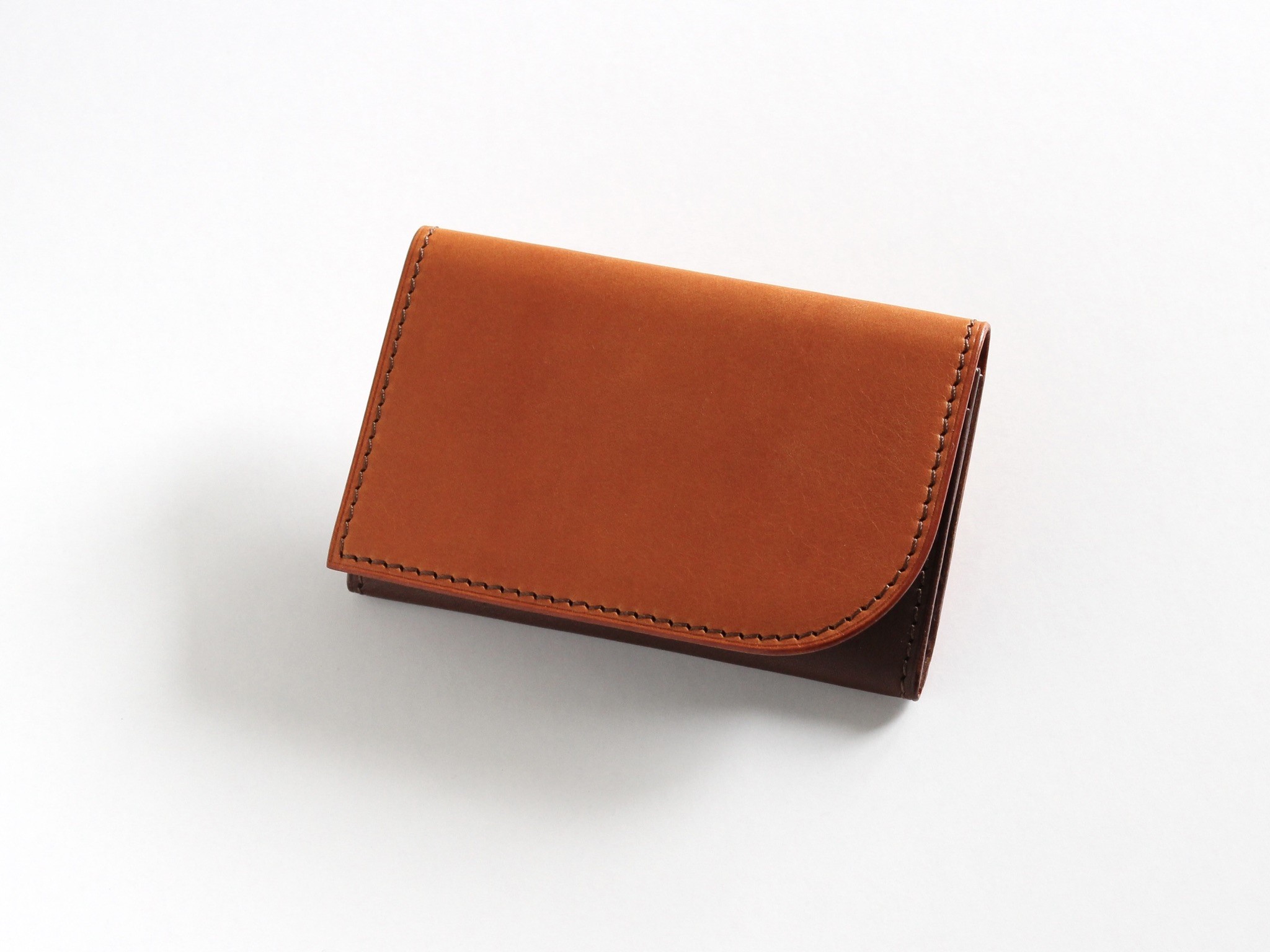 tanikoオリジナル 名刺入れ（メインカラー赤茶×サブカラー焦茶）《厚真町》【Taniko leather】 革 革小物 レザー 作家物 長財布 財布 名刺 名刺入れ ケース ギフト 北海道 [AXAP012]