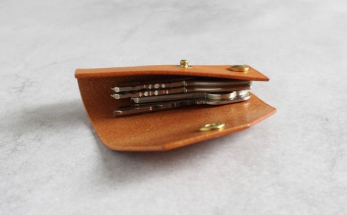 tanikoオリジナル キーケース（焦茶）《厚真町》【Taniko leather】 [AXAP028]