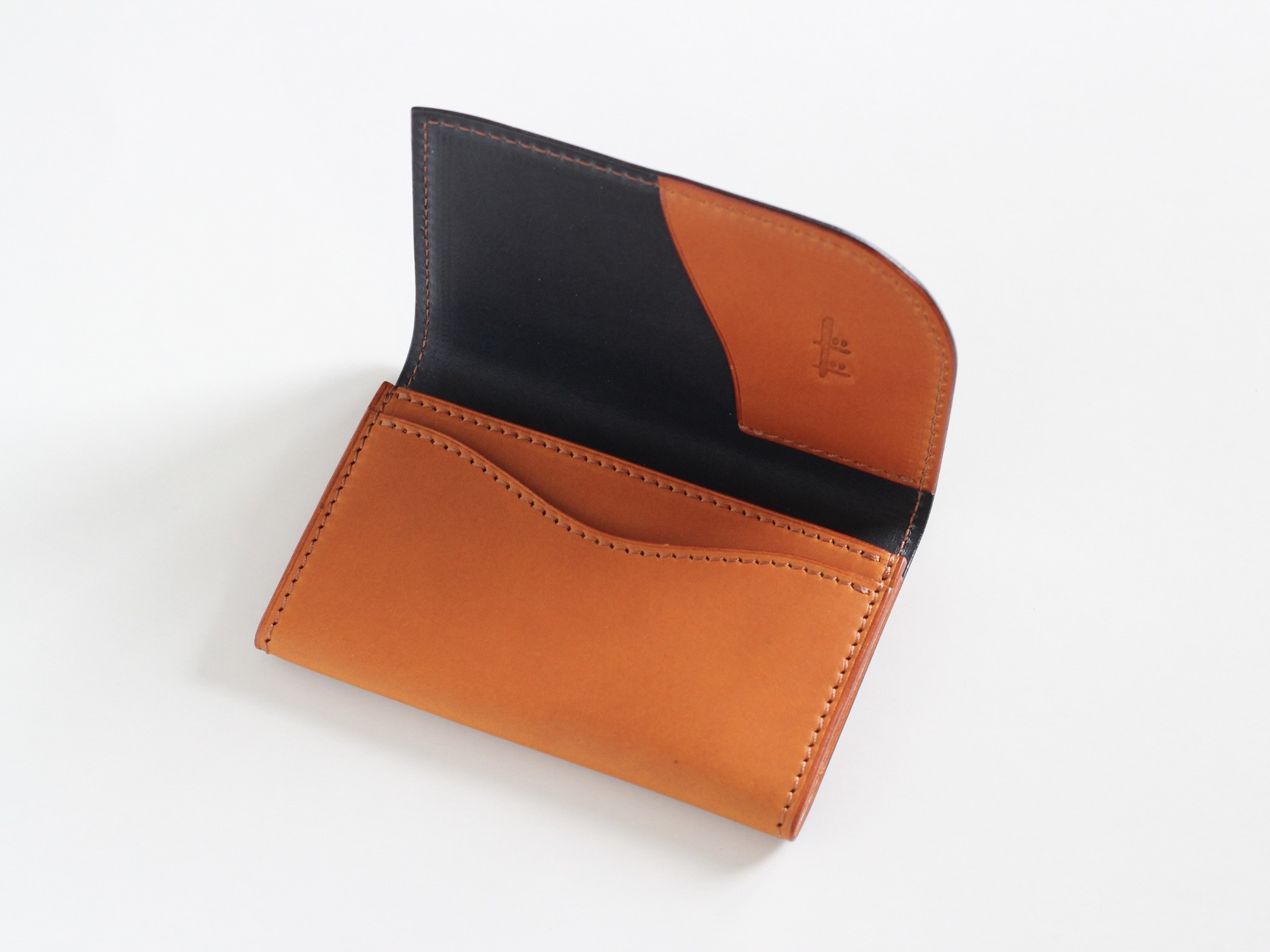 tanikoオリジナル 名刺入れ（メインカラー紺×サブカラー赤茶）《厚真町》【Taniko leather】 革 革小物 レザー 作家物 長財布 財布 名刺 名刺入れ ケース ギフト 北海道 [AXAP010]