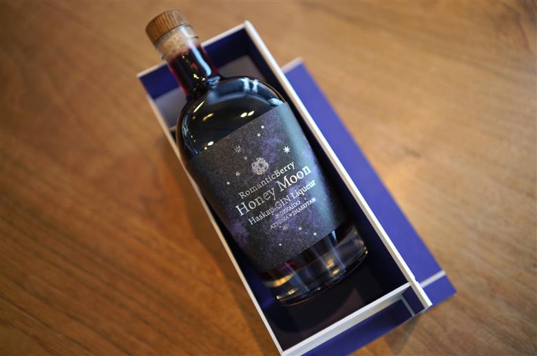 RomanticBerry Honey Moon（ハスカップジン）《厚真町》【マドラー株式会社】ハスカップ ジン リキュール 酒 アルコール ギフト  贈り物 北海道[AXCB001]