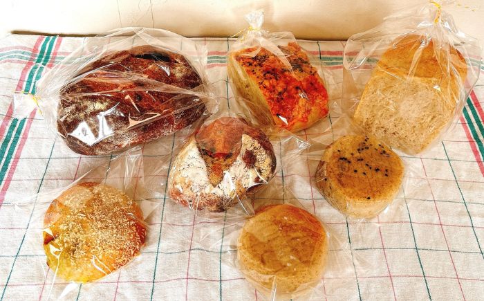  厚真を味わう 自家製酵母のパン詰め合わせ Bセット《厚真町》【パン工房Chillin'】 道産 国産 小麦 自家製酵母 朝食 冷凍配送 北海道 [AXBC002]