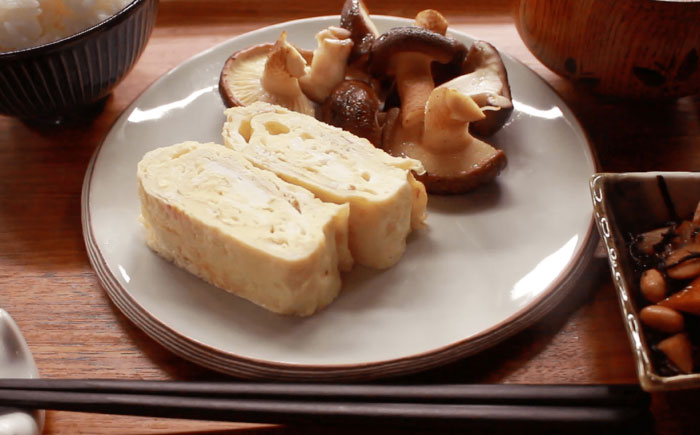 原木 生しいたけ 1kg（200g×5パック）《厚真町》【株式会社きたい】 生  椎茸 きのこ キノコ 小分け 北海道 [AXAI001]