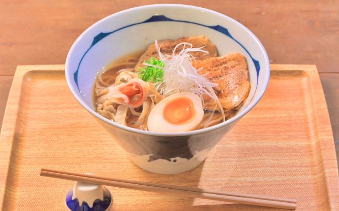 貝だし醤油ラーメン 3食セット《厚真町》【株式会社めぐみ水産】ラーメン 貝だし 出汁 麺 スープ 即席 小分け 冷凍配送 北海道 [AXAZ010]