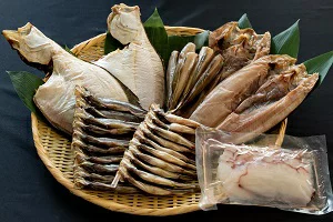 【北海道】海鮮 プレミアムセット（あつまの干物＆タコしゃぶ）《厚真町》【有限会社カネサ斉藤水産】 たこ タコ ほっけ ししゃも カレイ こまい 海鮮 セット 詰め合わせ 冷凍配送 北海道 [AXAK003]