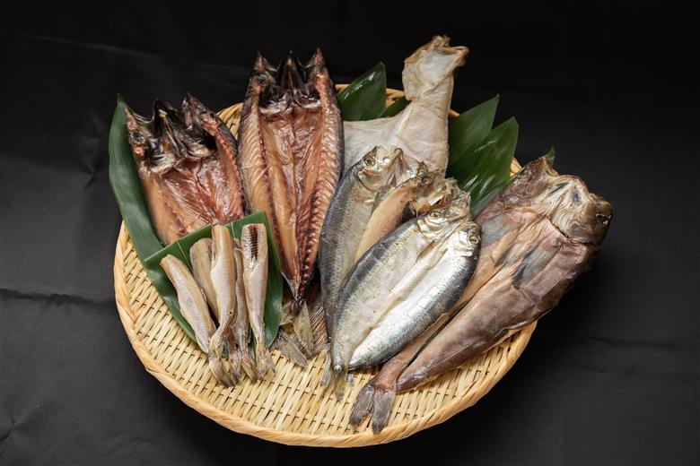 【北海道】あつまの干物バラエティセット 5点《厚真町》【有限会社カネサ斉藤水産】 にしん ほっけ ホッケ カレイ さば サバ 鯖 こまい 海鮮 干物 セット 冷凍配送 北海道 [AXAK006]