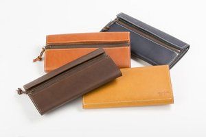 tanikoオリジナル 財布（赤茶）《厚真町》【Taniko leather】 革 革小物 レザー 作家物 長財布 財布 ギフト 北海道 [AXAP009] 90000 90000円