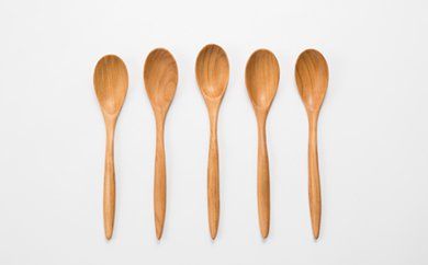 北海道産 天然木の手づくり カレースプーン ５本セット（さくらの木）《厚真町》【木工房TANAKA】 カレー スプーン 木製 天然木 カトラリー 日用品 雑貨 食器 北海道 [AXAU010] 20000 20000円