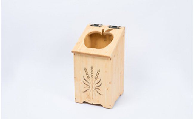 北海道産 天然木の手づくり ゴミ箱（りんご形）《厚真町》【木工房TANAKA】 ごみ箱 ゴミ箱 木製 天然木 カトラリー 日用品 雑貨 食器 りんご 北海道 [AXAU011] 30000 30000円